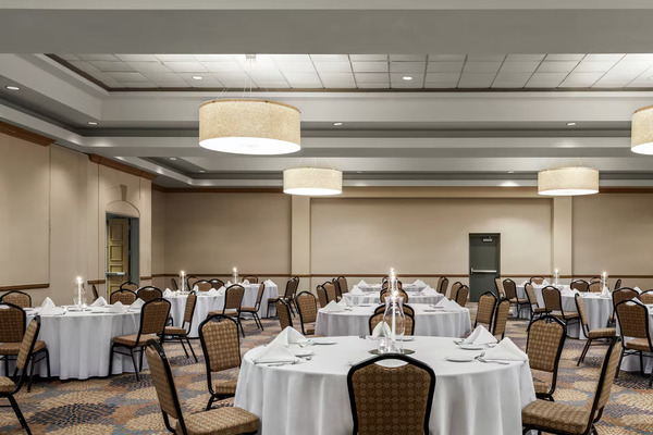 Embassy Suites Columbus - Dublin
