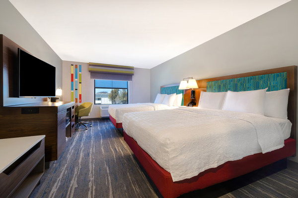 Hampton Inn & Suites Marina