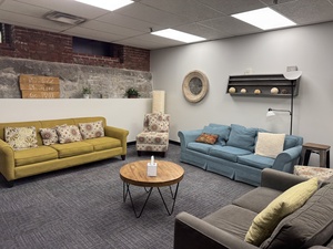 Comfortable Meeting Room