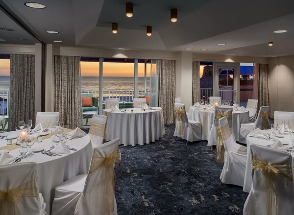 DoubleTree Beach Resort by Hilton Hotel Tampa Bay - North Redington Beach