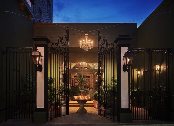 Pontchartrain Hotel