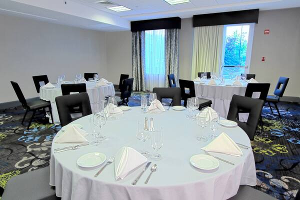 Hilton Garden Inn Westbury