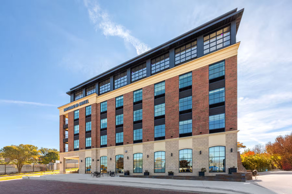 Riverbend Hotel & Suites, Trademark Collection by Wyndham