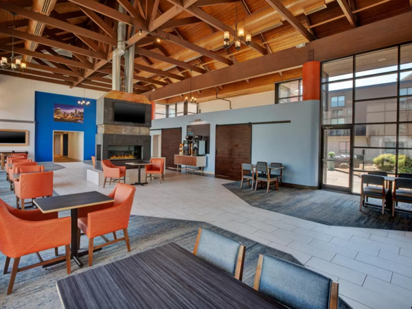 Holiday Inn Express Nashville Airport