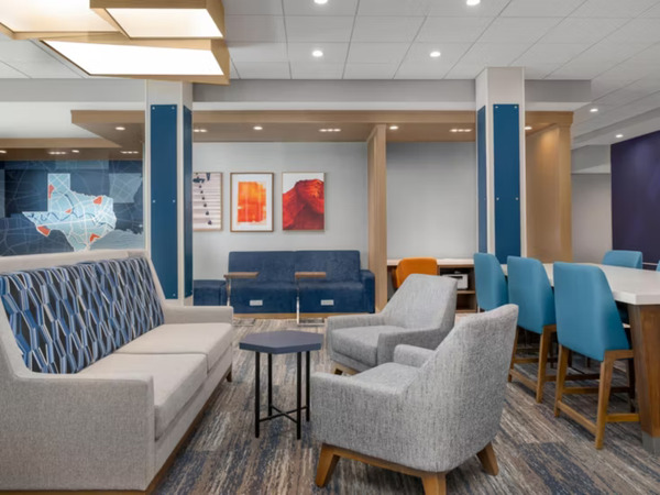 Holiday Inn Express & Suites DFW Airport SW - Euless
