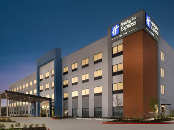 Holiday Inn Express & Suites DFW Airport SW - Euless
