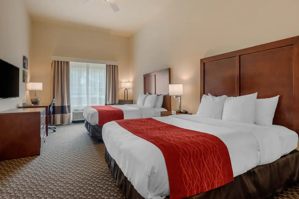 Comfort Inn & Suites Fort Myers Airport