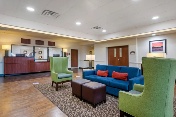 Comfort Inn & Suites Fort Myers Airport