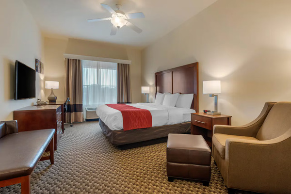 Comfort Inn & Suites Fort Myers Airport