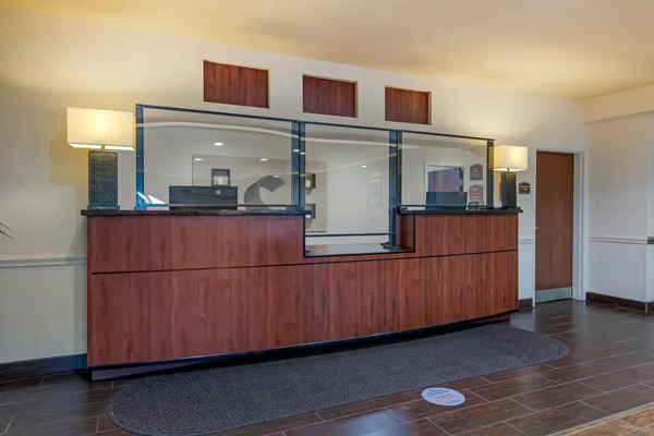 Comfort Inn & Suites Fort Myers Airport
