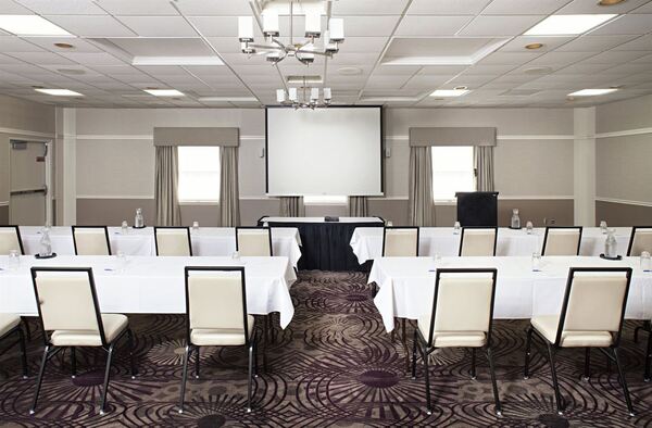 Best Western Plus - Steeplegate Inn