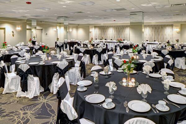 DoubleTree by Hilton Madison Downtown
