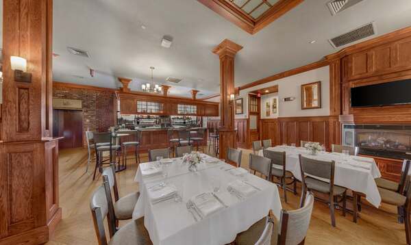 Iron Works Tavern-Hilton Garden Inn