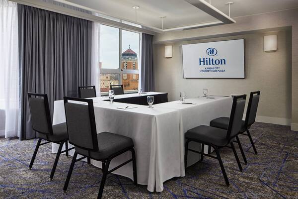 Hilton Kansas City Country Club Plaza
