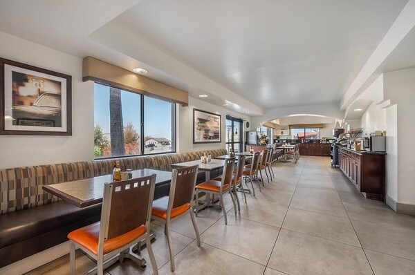 Best Western - Plus King's Inn & Suites