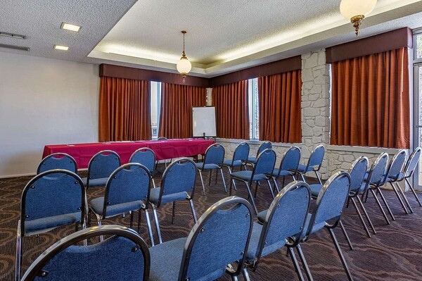 Best Western - Plus King's Inn & Suites