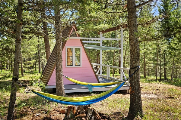 The Hohnstead Glamping Cabins