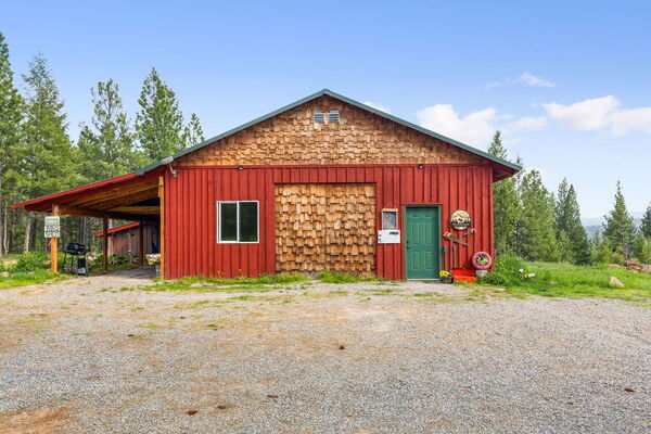 The Hohnstead Glamping Cabins