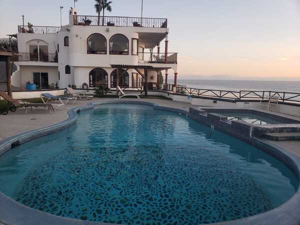 Casa Playa Baja Resort