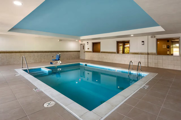 Comfort Inn & Suites Virginia Beach - Norfolk Airport