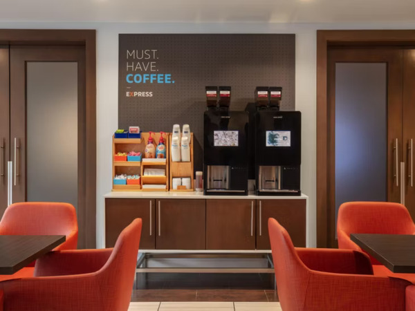 Holiday Inn Express & Suites Dripping Springs