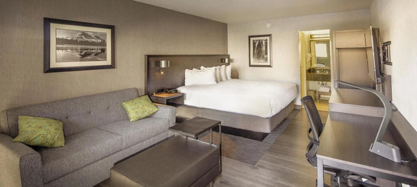 Best Western Plus - Hilltop Inn