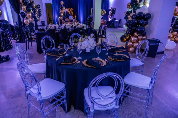 Gratitude Lounge