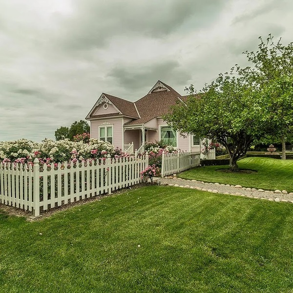 The Miller House in Sanger LLC