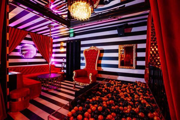 Baroom Club