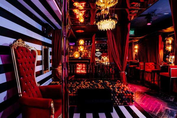 Baroom Club