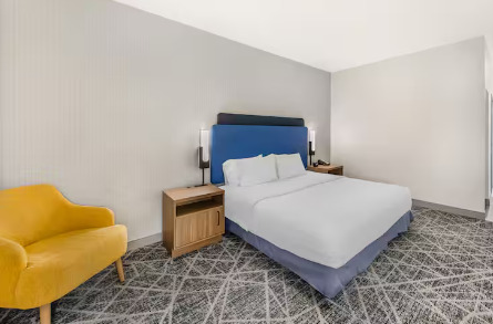 Hampton Inn & Suites Riverside/Corona East