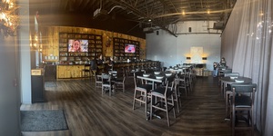 Luna's Lounge