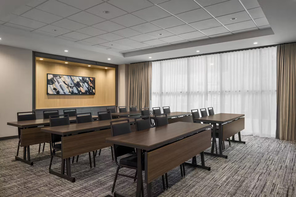 Hampton Inn & Suites/Home2 Suites East Austin