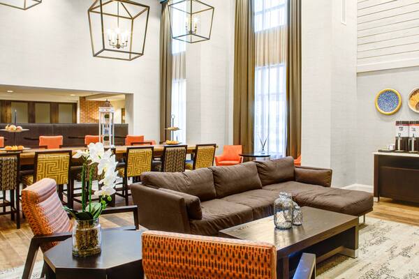 Hampton Inn & Suites by Hilton Pittsburg Kansas Crossing