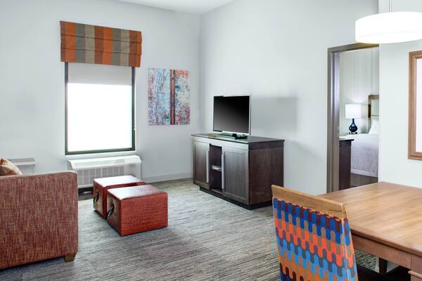 Hampton Inn & Suites by Hilton Pittsburg Kansas Crossing