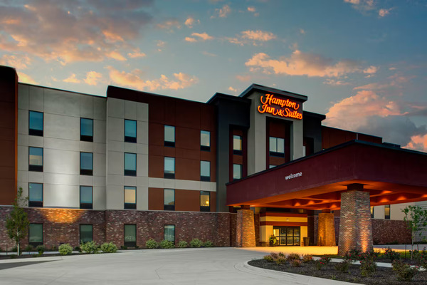 Hampton Inn & Suites by Hilton Pittsburg Kansas Crossing