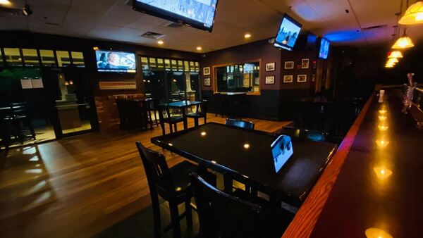 Maxamillians Billiards Food Spirits