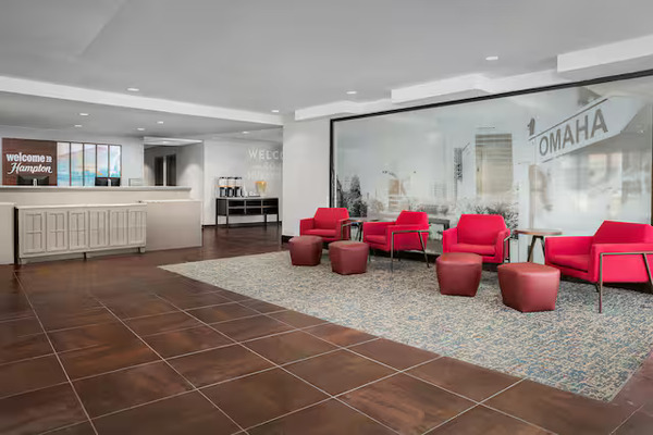 Hampton Inn & Suites Omaha-Downtown