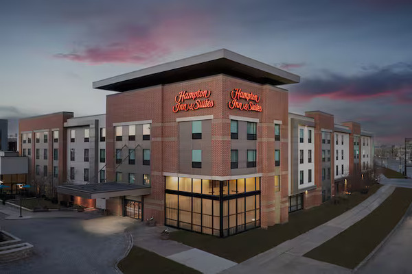 Hampton Inn & Suites Omaha-Downtown