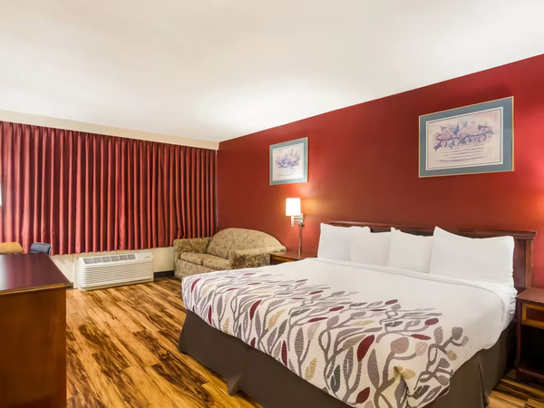 Red Roof Inn