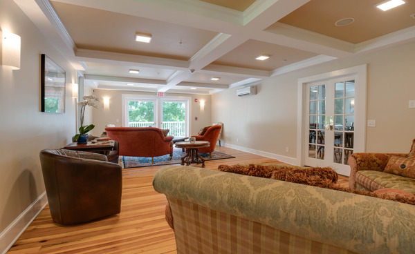 The Lakehouse Inn