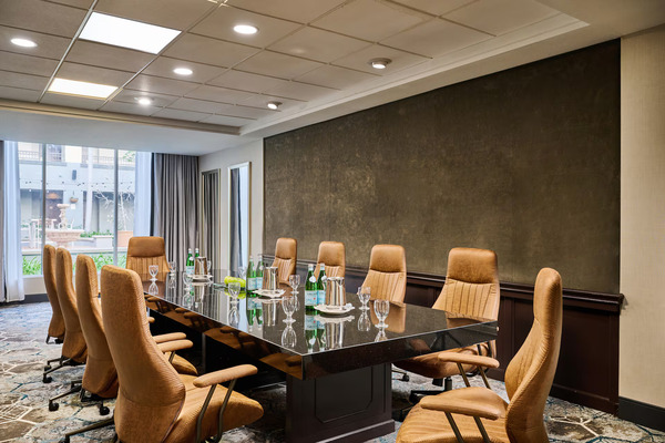 DoubleTree by Hilton Chatsworth