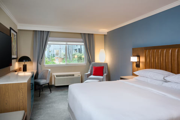 DoubleTree by Hilton Chatsworth