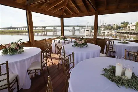 Oaks on the River Luxury Boutique Resort