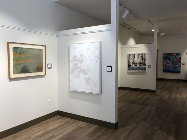 One Martine Gallery
