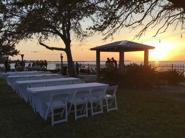 Sunset Bar and Grill