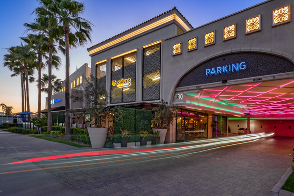 Bayshore Lounge