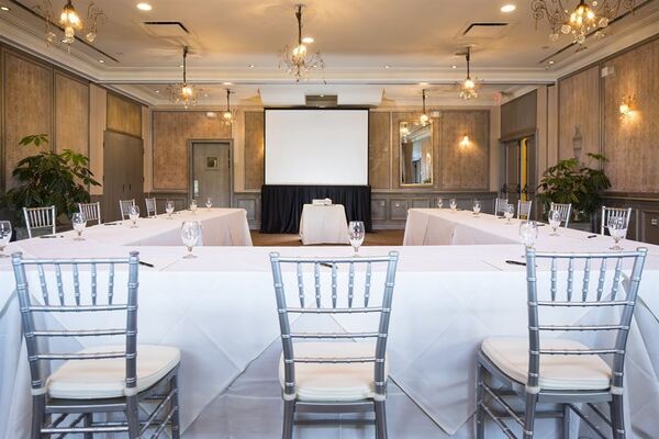L'escale at Delamar Greenwich Harbor