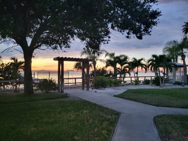 Sunset Bar and Grill