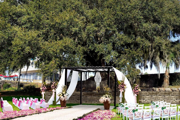Oaks on the River Luxury Boutique Resort